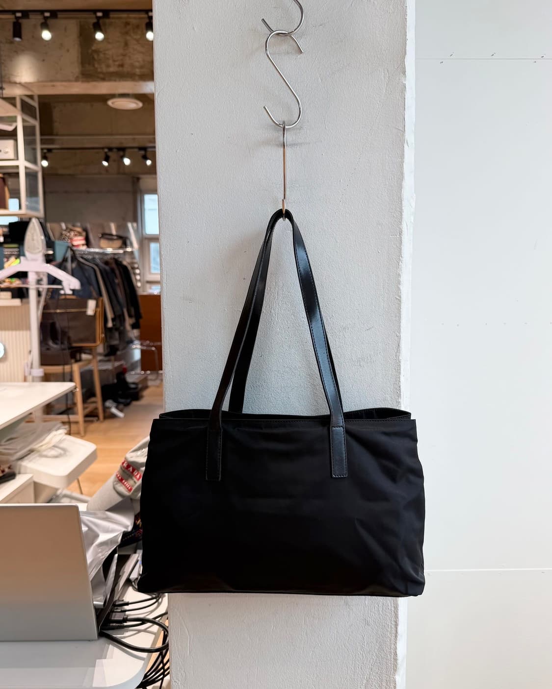 프라다 블랙 포코노 나일론 토트백  상품이미지4