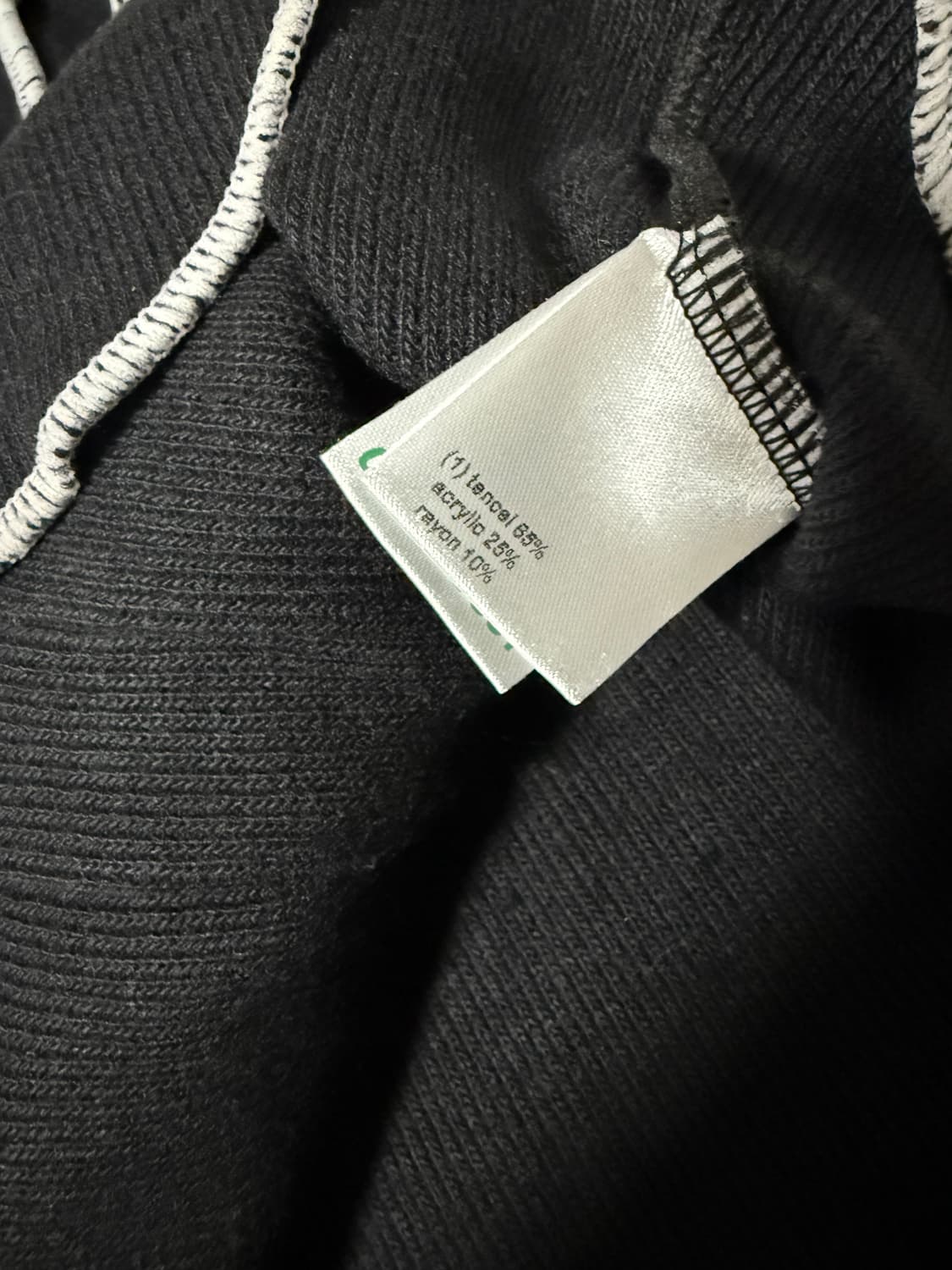 오드원아웃 핀턱 피큐 티셔츠 블랙 상품이미지8