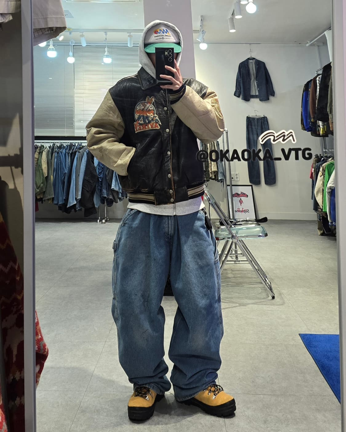 90's KR AVIREX 오랑 인디언즈 레더 바시티자켓 상품이미지5