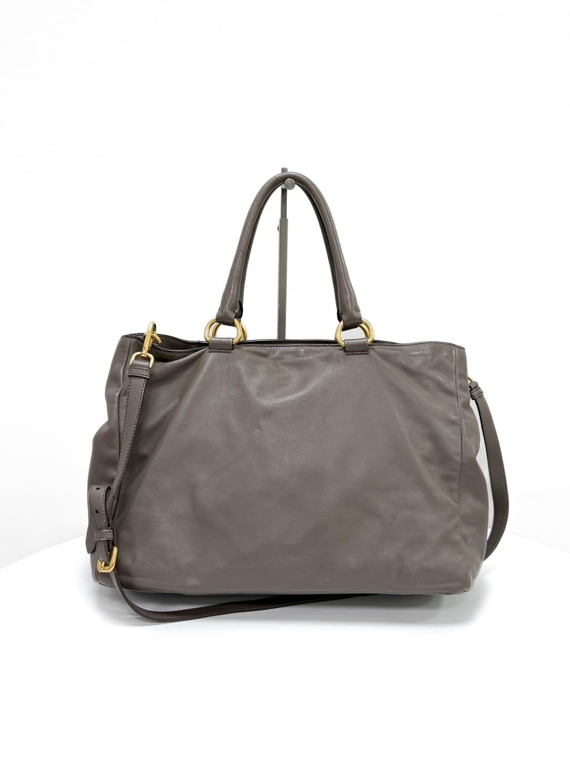 프라다 소프트 카프 레더 토트백 상품이미지2