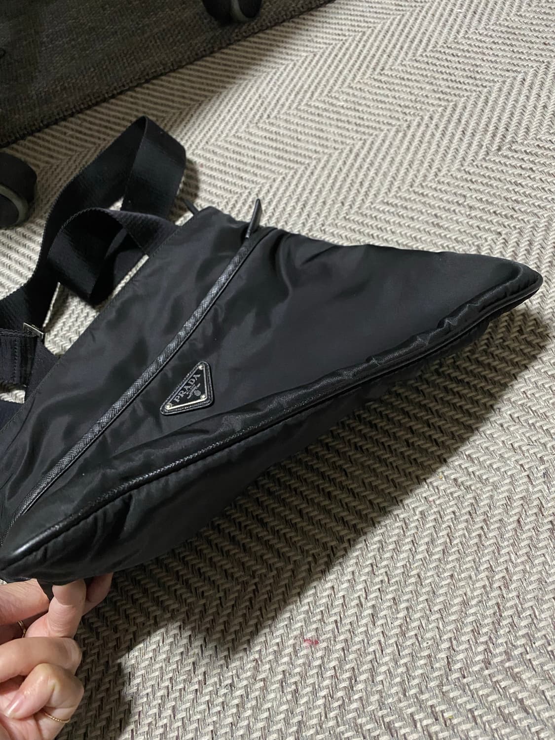 프라다 리나일론 크로스백 상품이미지9