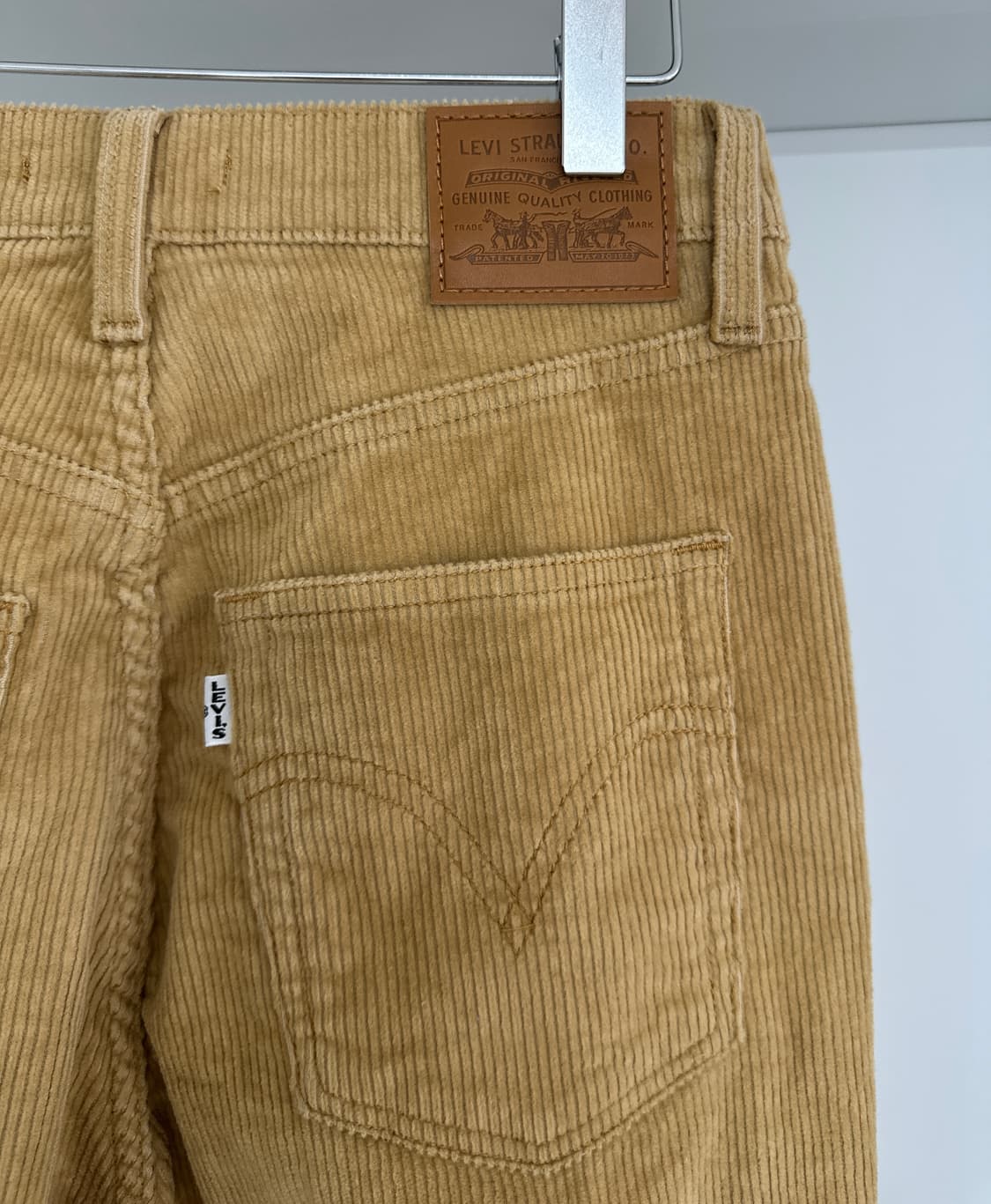 [리바이스] 여성 빅E 프리미엄 코듀로이 부츠컷 팬츠 상품이미지4