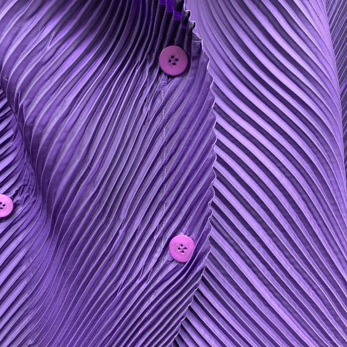 이세이 미야케 퍼플 플리츠 더블 코트 상품이미지6