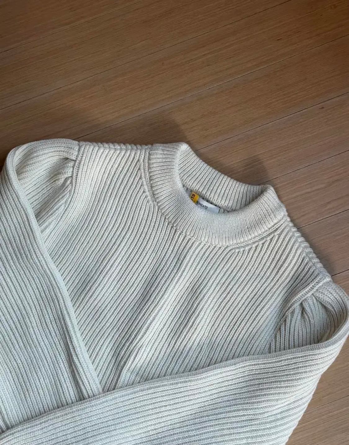 아모멘토amomento 하프넥니트 에크루 상품이미지6