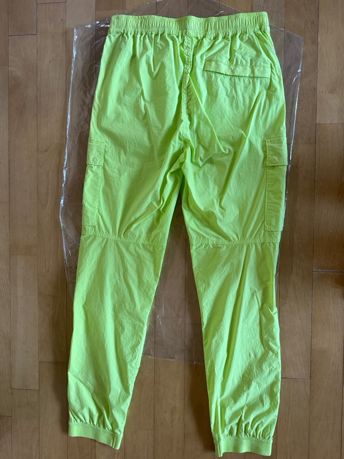 스톤아일랜드 스트레치 코튼 텔라 파라카두타 카고 팬츠 상품이미지10