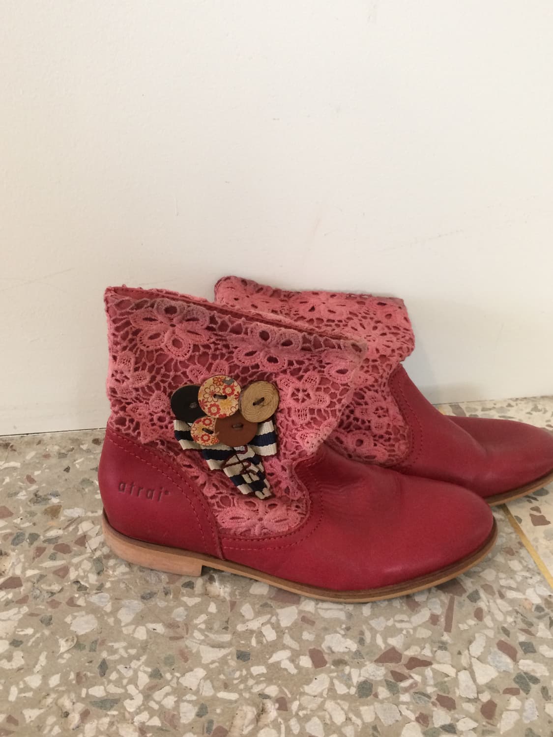 atrai 레드 레이스 부츠 상품이미지2