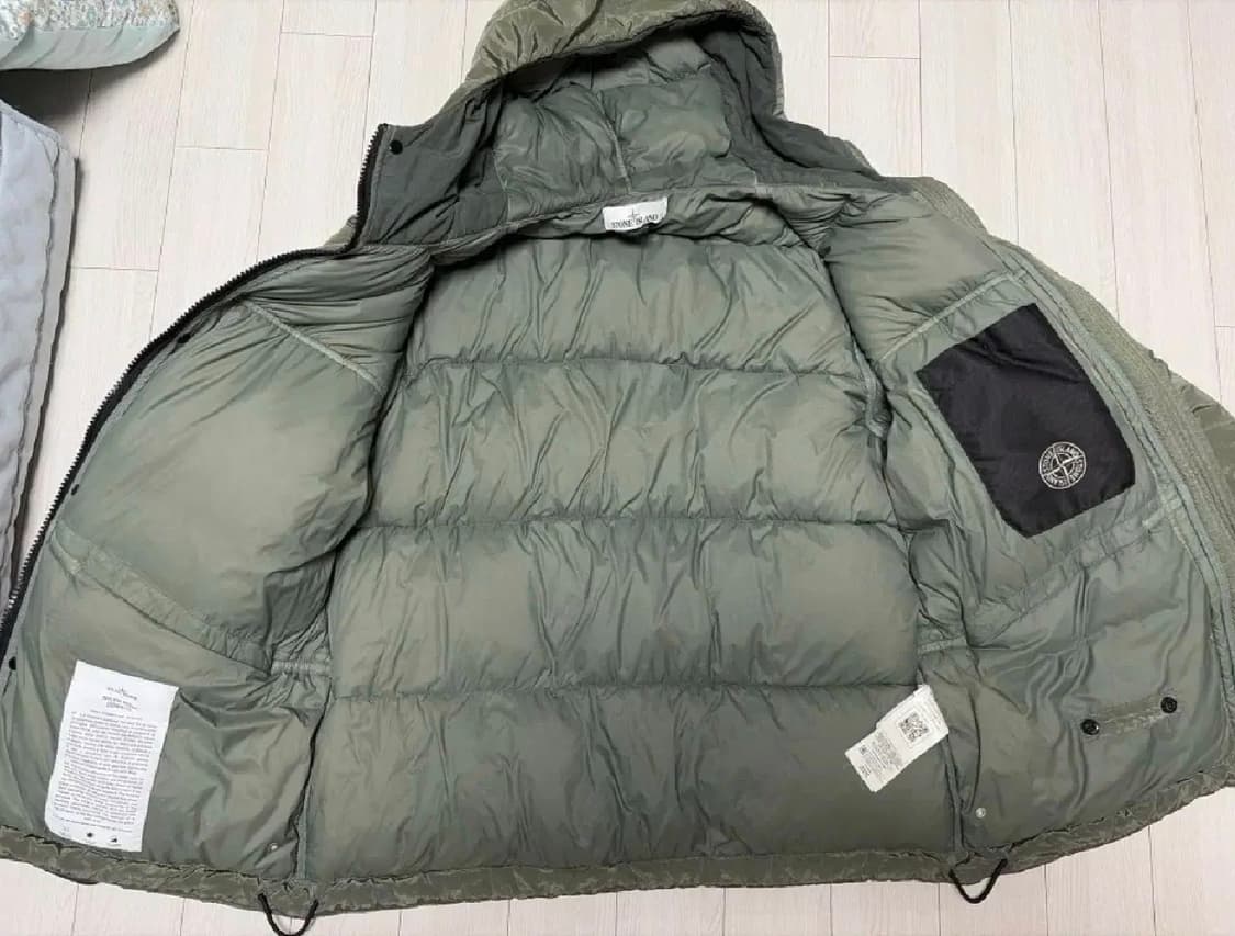 스톤아일랜드 21FW 나일론 메탈 다운 패딩 상품이미지2