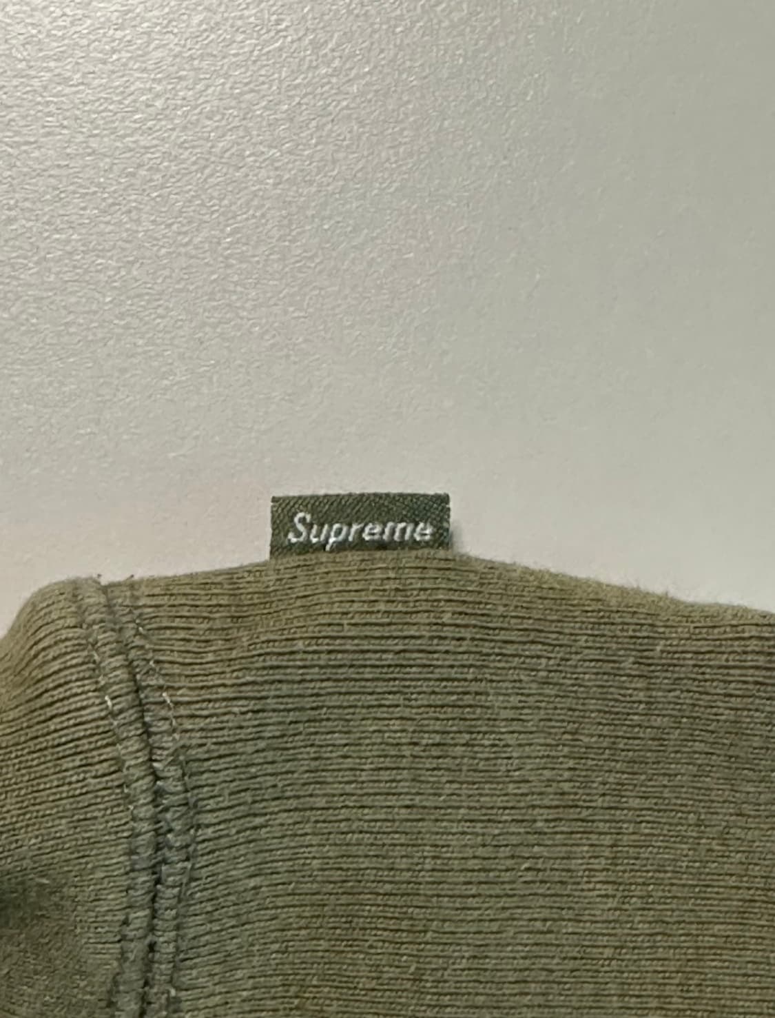 슈프림 레이즈드 스크립트 후드 스웨트셔츠 라이트 올리브 판매합니다 상품이미지5