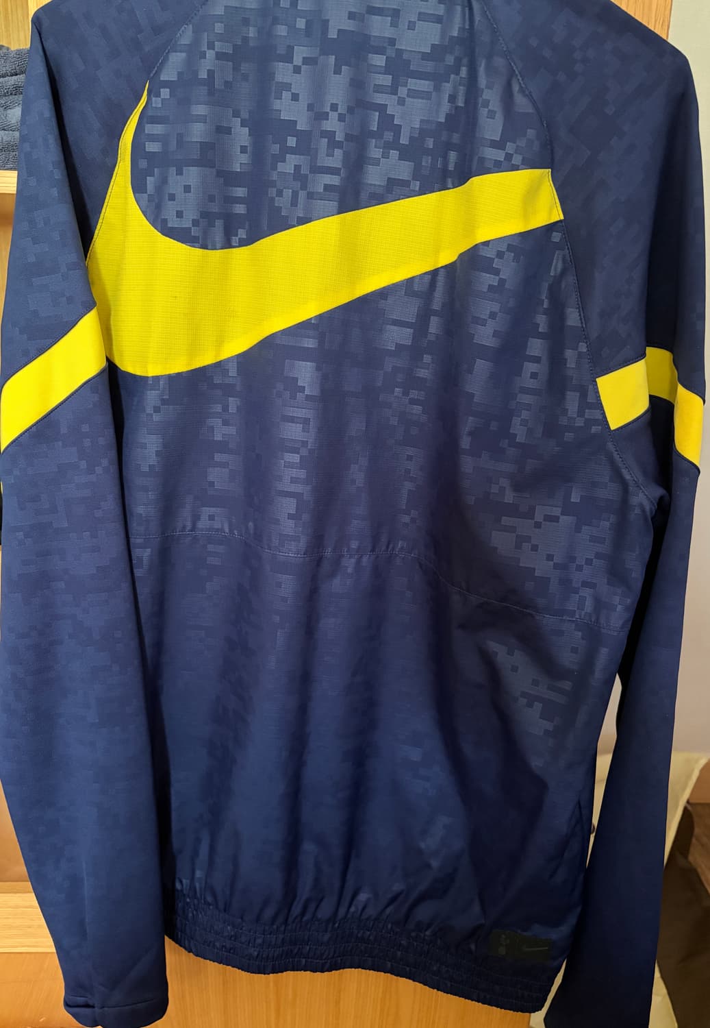 나이키 토트넘 빅로고 반집업 상품이미지2