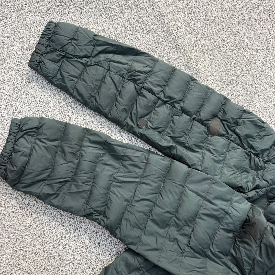 실측확인 유니클로 브이넥 경량 패딩 0428J 상품이미지6