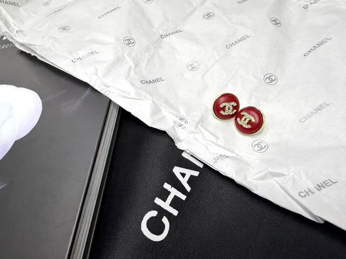 샤넬 레드 CC 포인트 이어링 상품이미지10
