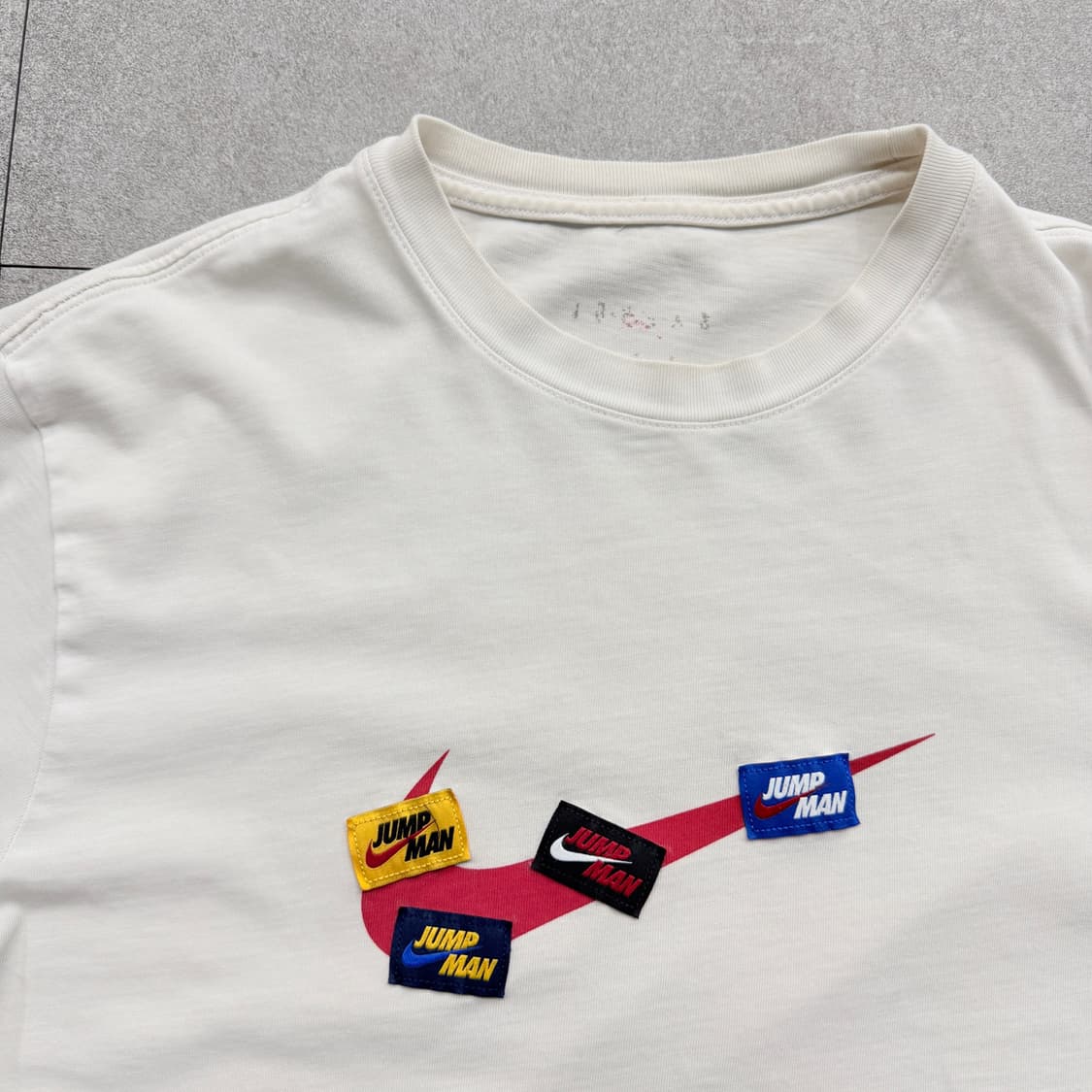 나이키 점프맨 패치 로고 반팔 티셔츠 아이보리 (M)  상품이미지4
