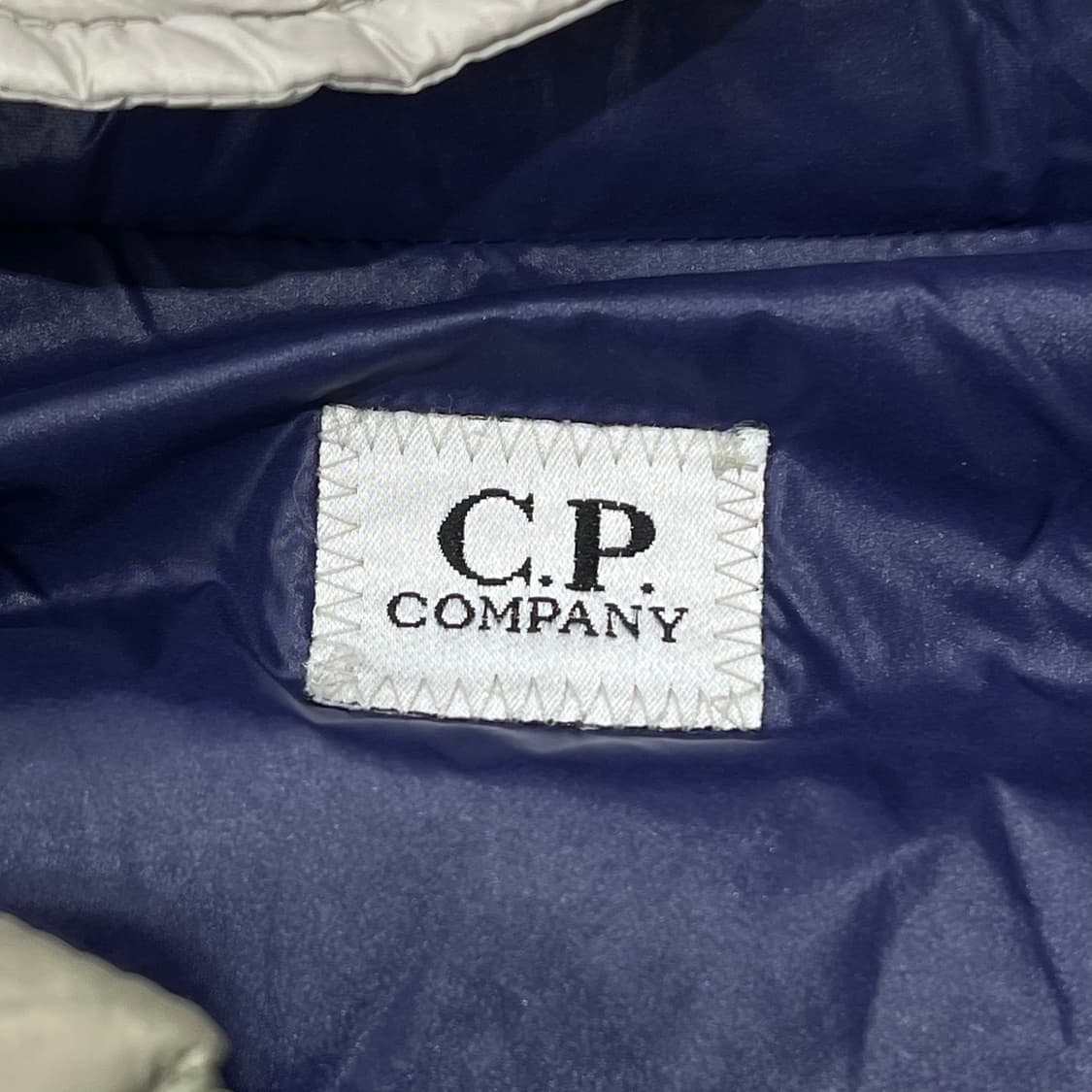 cp컴퍼니 고글 경량패딩 s10185 상품이미지9