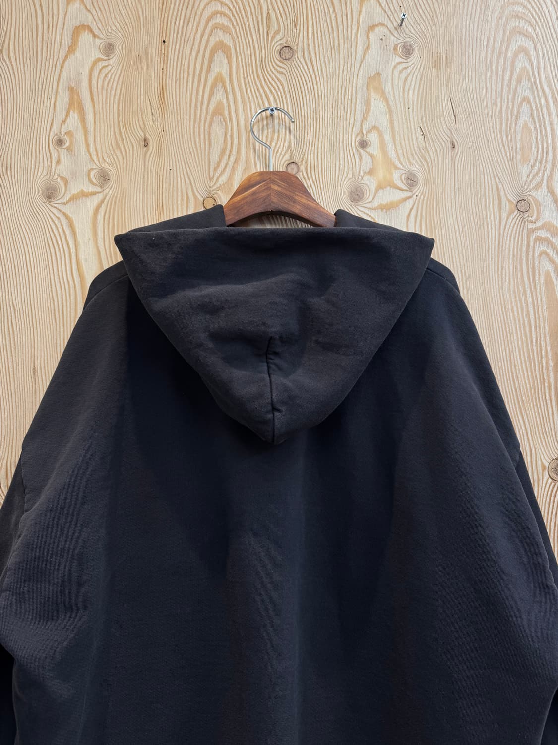 워렌로타스 십자가 자수 후드티 상품이미지4