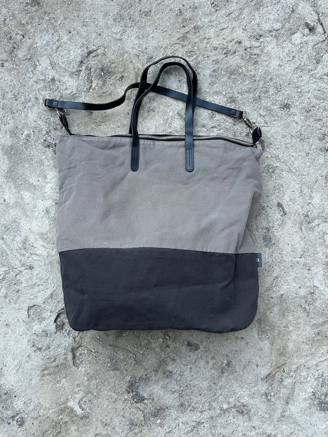 미니멀 캔버스 빅토트백 상품이미지1