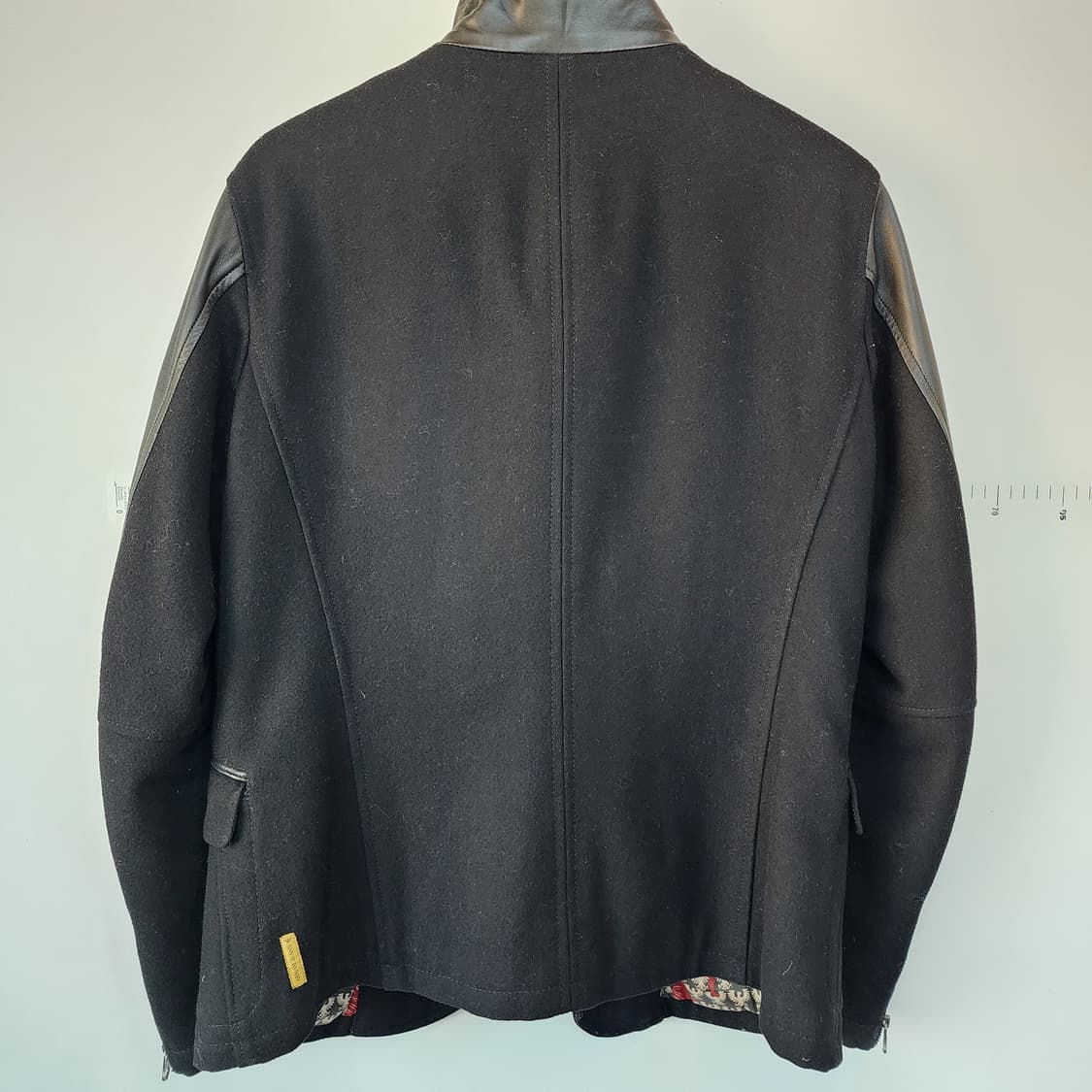 알마니 블랙 가죽 소매 포인트 자켓 상품이미지5