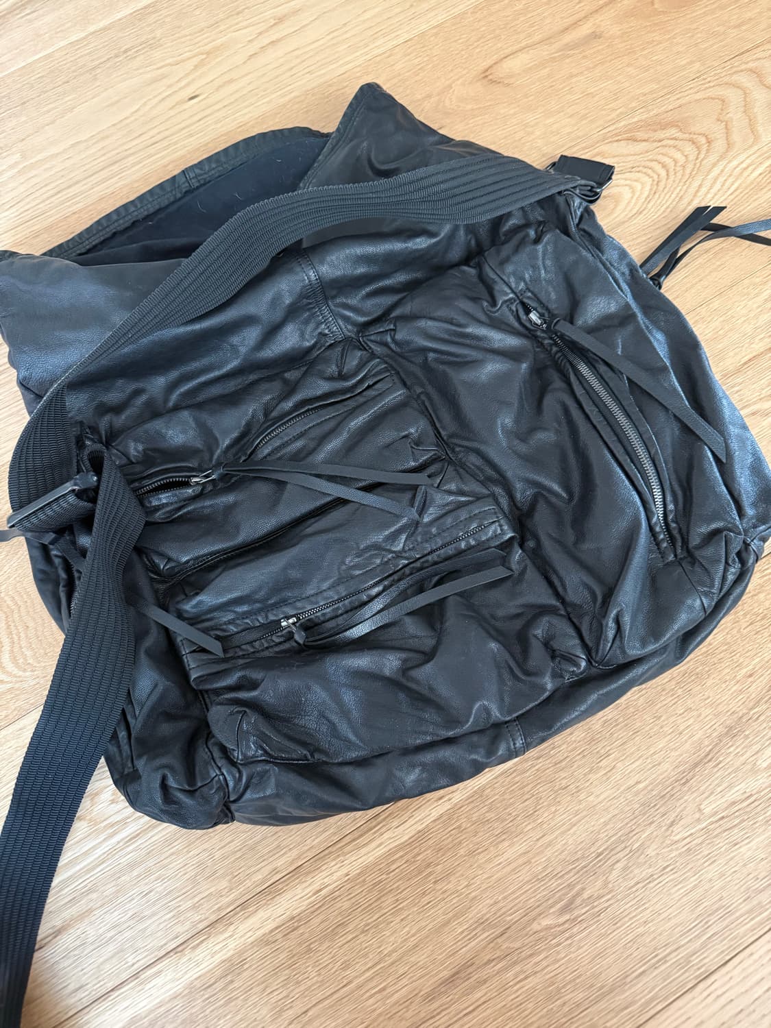 The viridi anne 더 비리디 안느 고트레더 메신저 백 상품이미지2