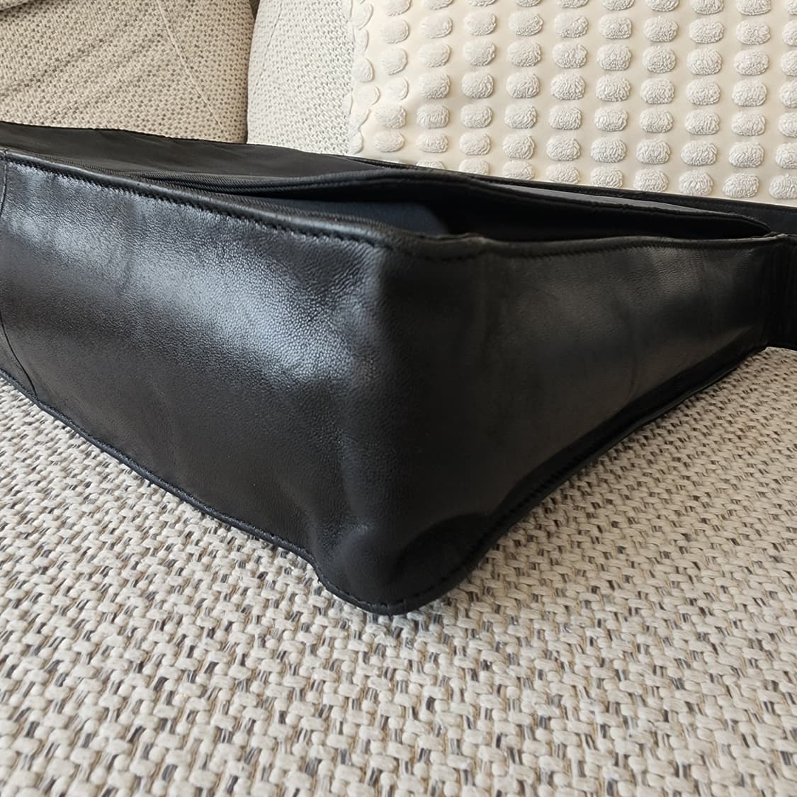 상태양호 프라다 나일론 × 나파가죽 콤비 스퀘어 크로스백 숄더백 상품이미지5