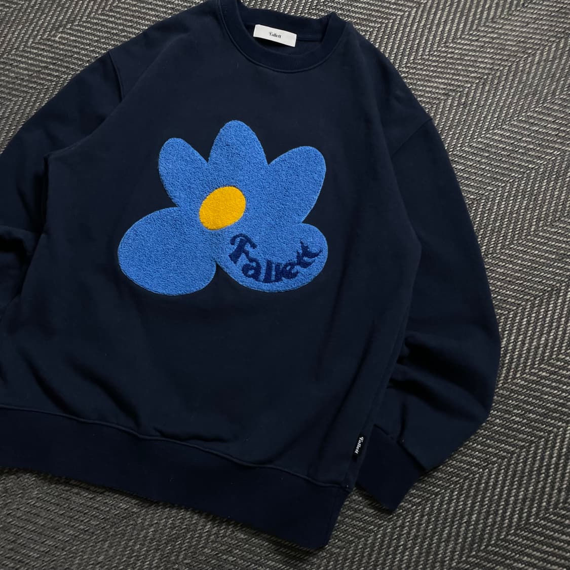 팔렛 플라워 빅로고 박시핏 부클 맨투맨 네이비o 4945 상품이미지3