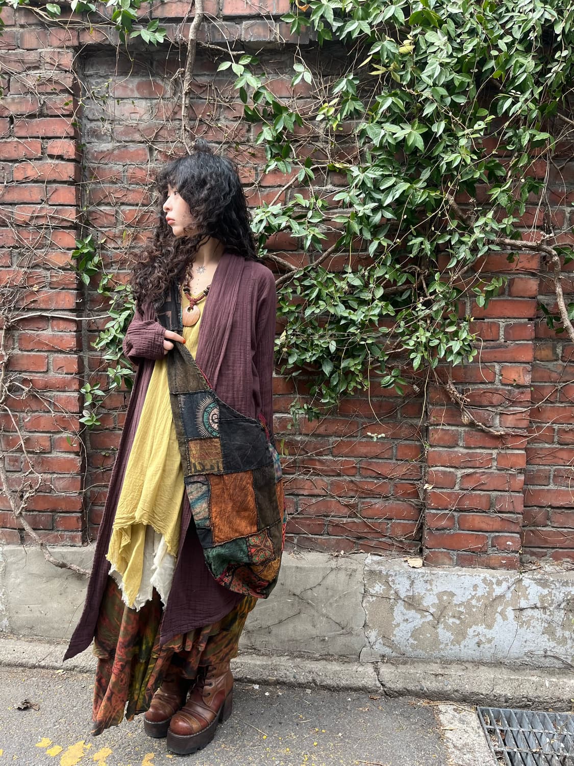 히피 그런지 패치워크 크로스백 상품이미지1