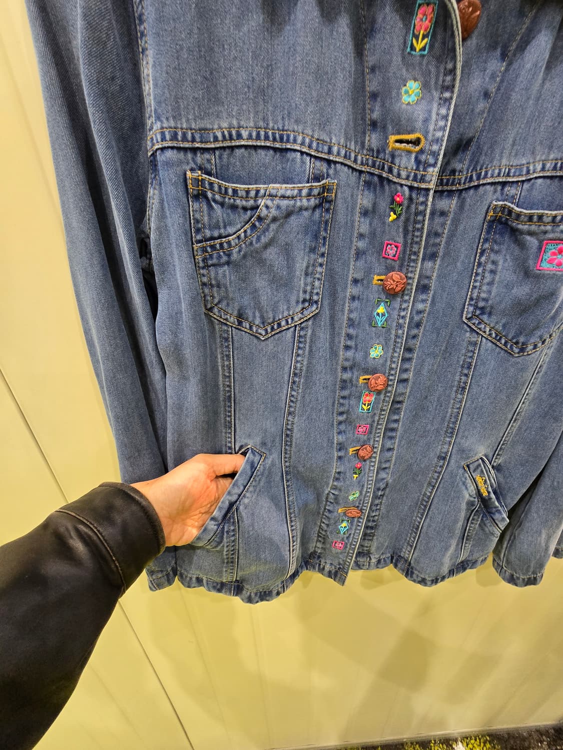 화이트호스 플라워 자수 데님 자켓 상품이미지3