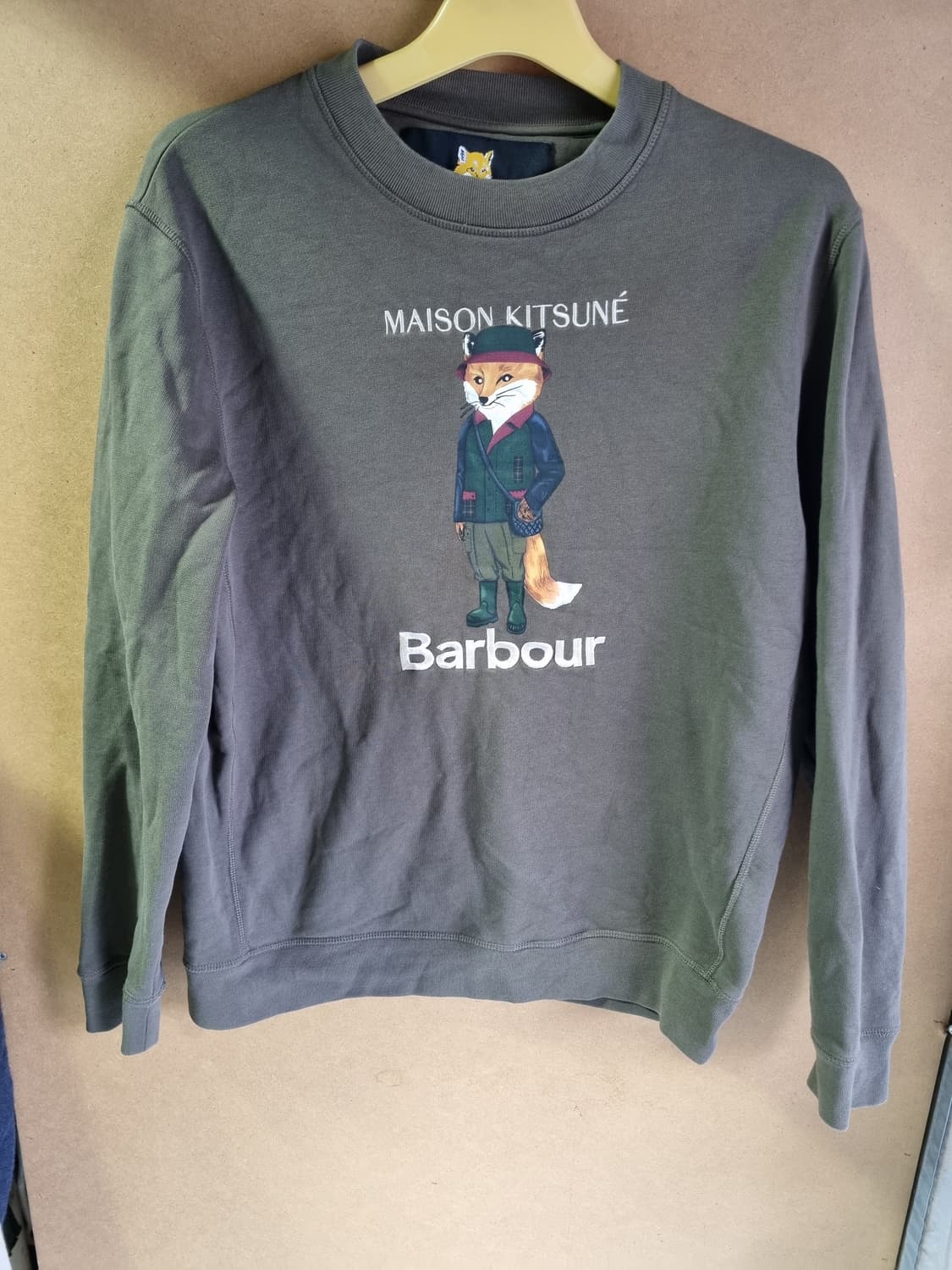 바버 메종키츠네 콜라보 맨투맨  상품이미지1