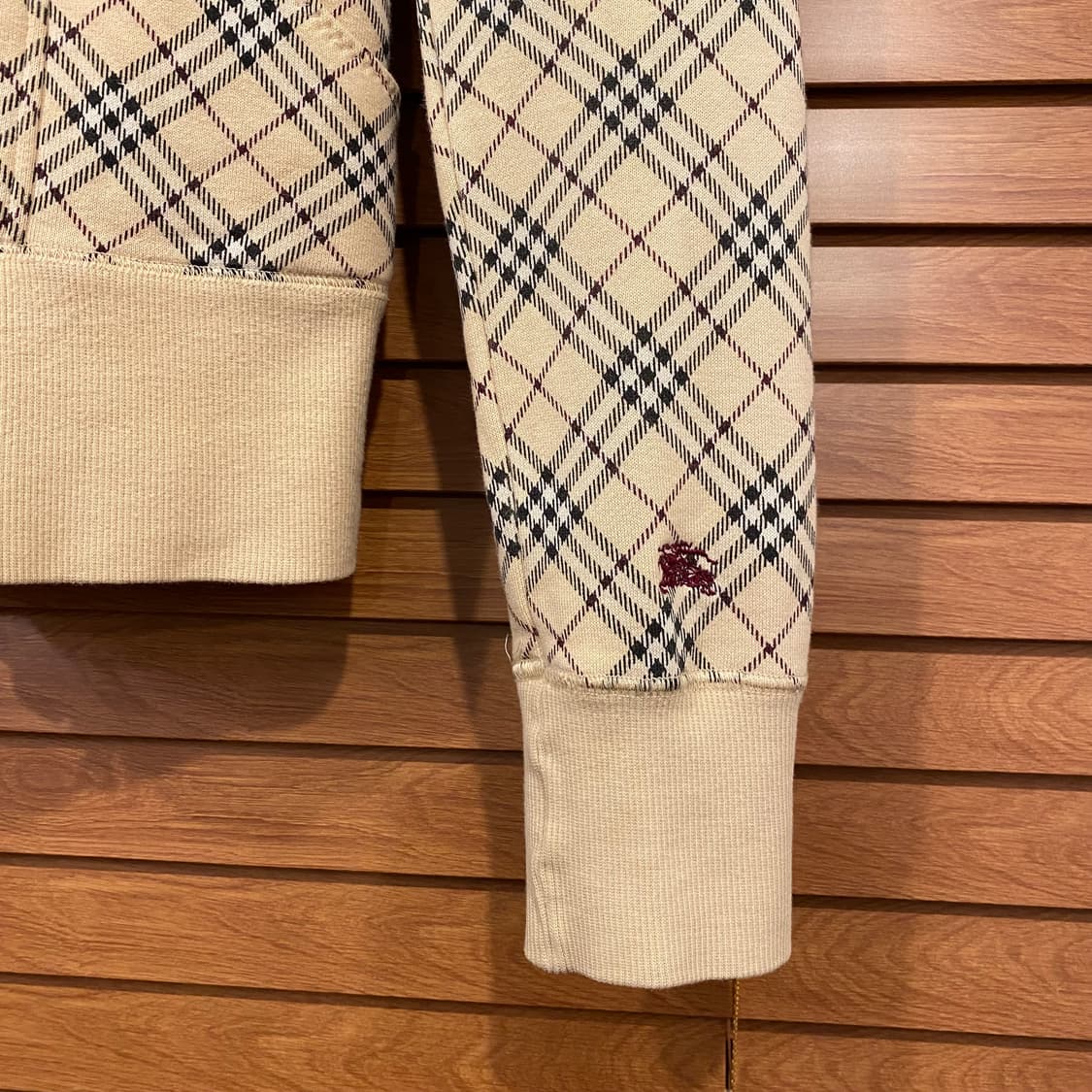 버버리 노바체크 집업 상품이미지3