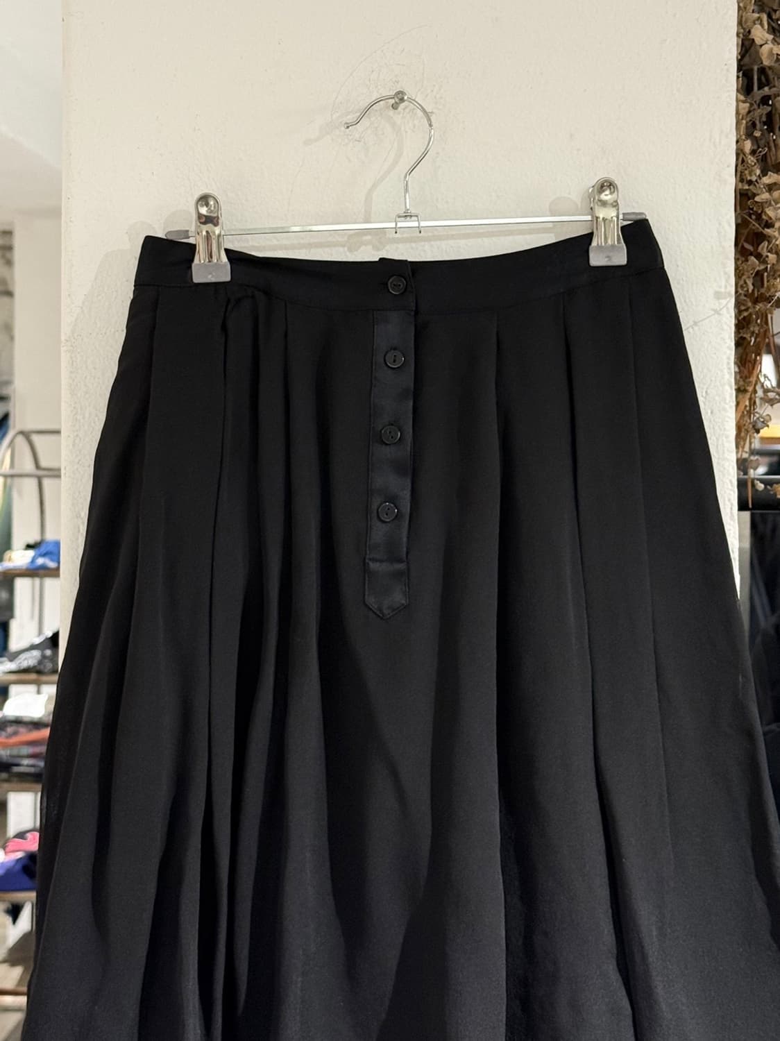 다이앤 본 퍼스텐버그 블랙 쉬폰 미디 스커트 상품이미지3