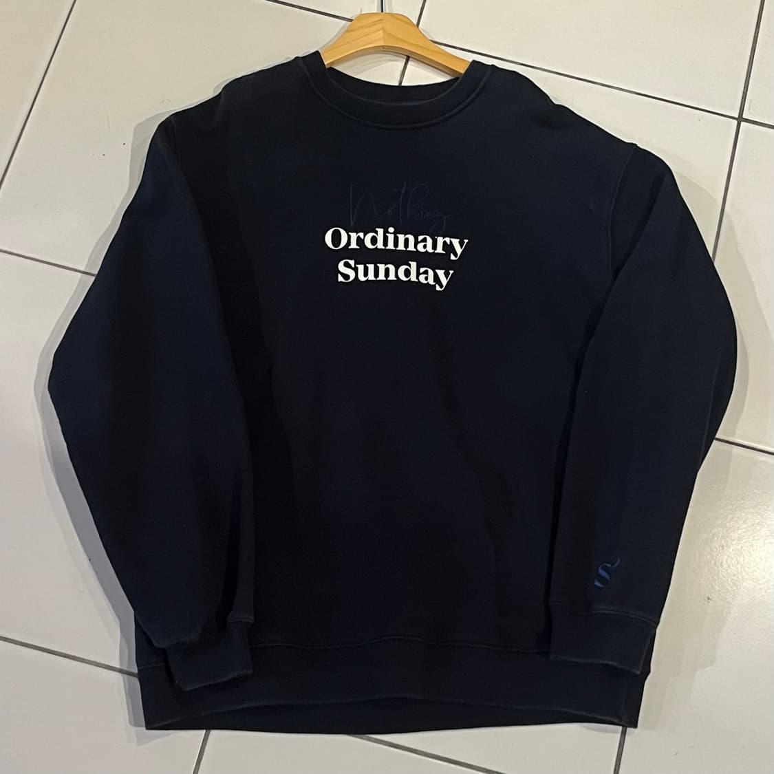 NOS7 투톤 로고 스웻셔츠 네이비 상품이미지1