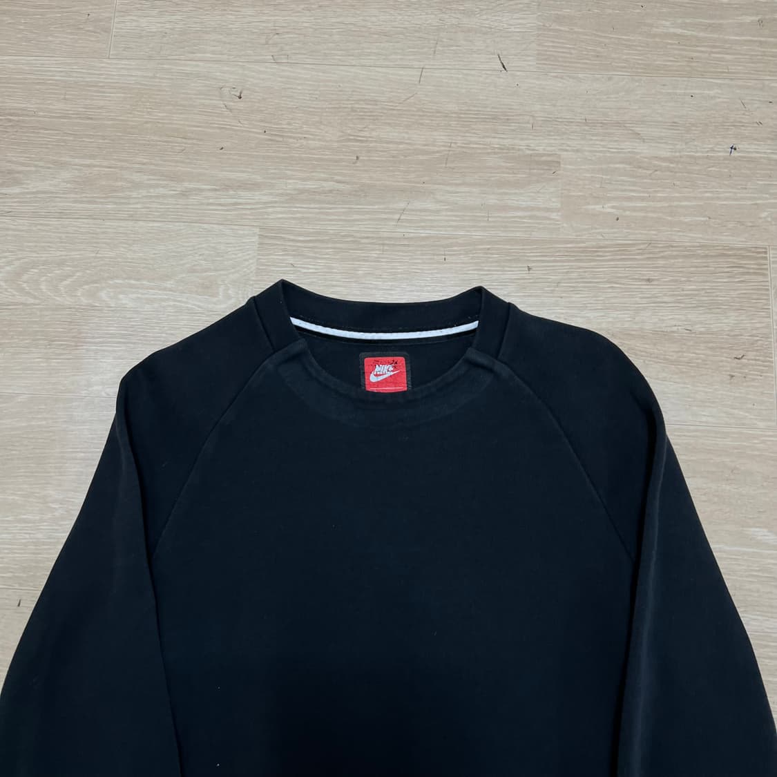 나이키 스우시 로고 맨투맨 크루넥 티셔츠 [블랙] S/90 상품이미지2