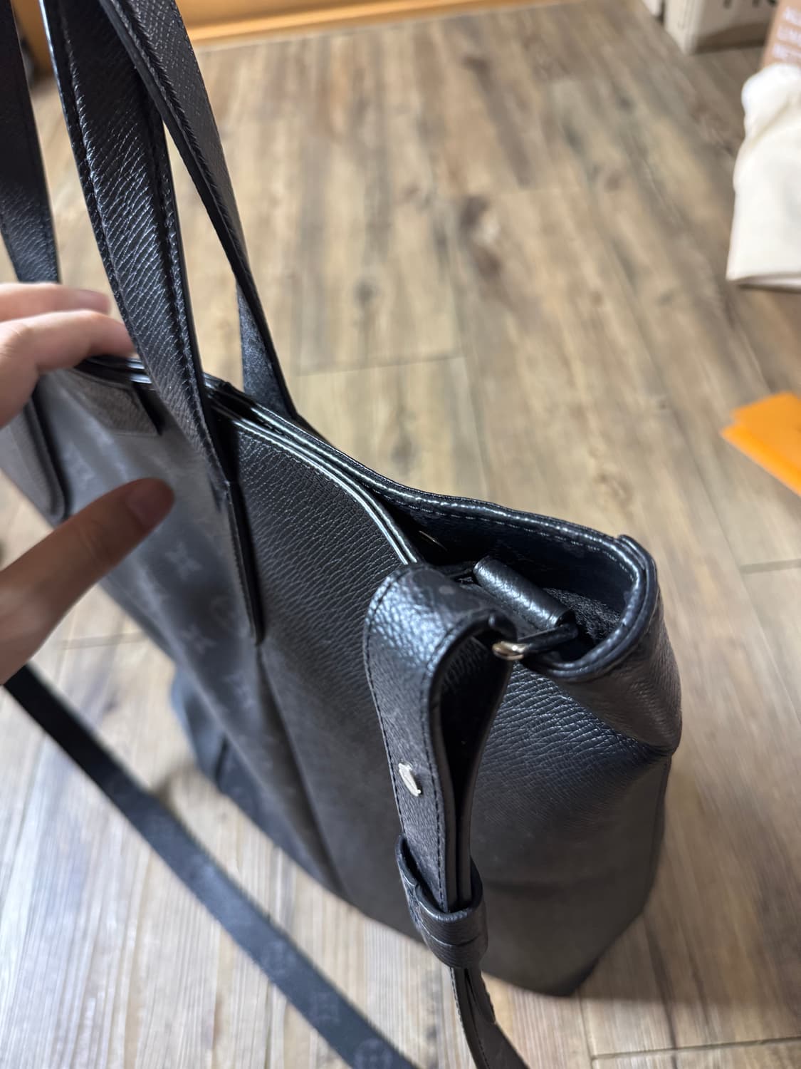 루이비통 아웃도어 토트 M30431 상품이미지5