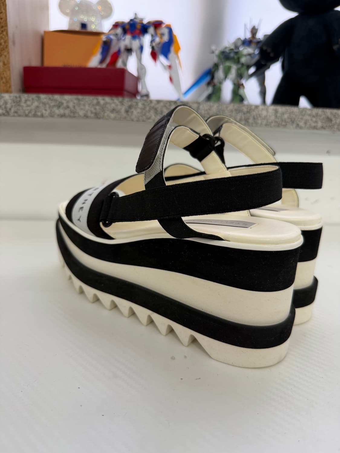 정품) 스텔라맥카트니 블랙 스트랩 샌들 플랫폼 37.5 상품이미지6