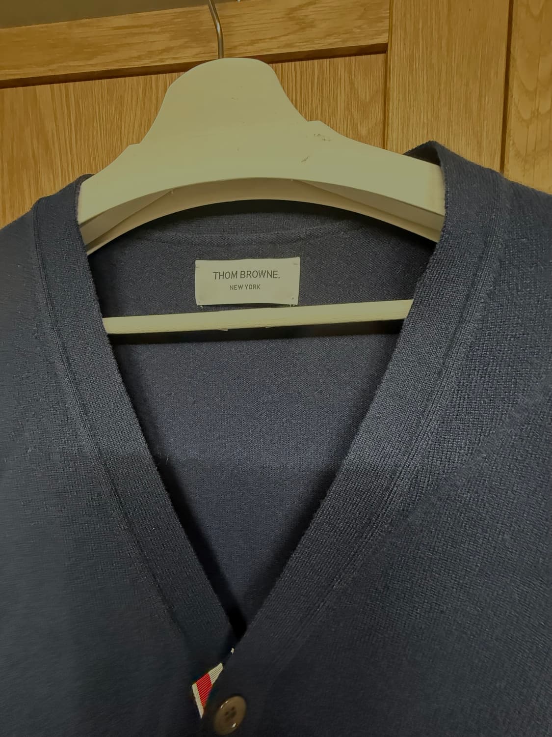 [5] 톰브라운 캐시미어 사선 가디건 네이비/ 새제품 상품이미지4