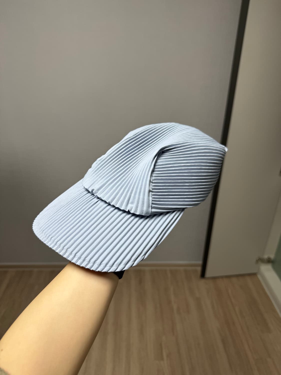 Issey Miyake 옴므플리세 플리츠모자 스카이블루 상품이미지1
