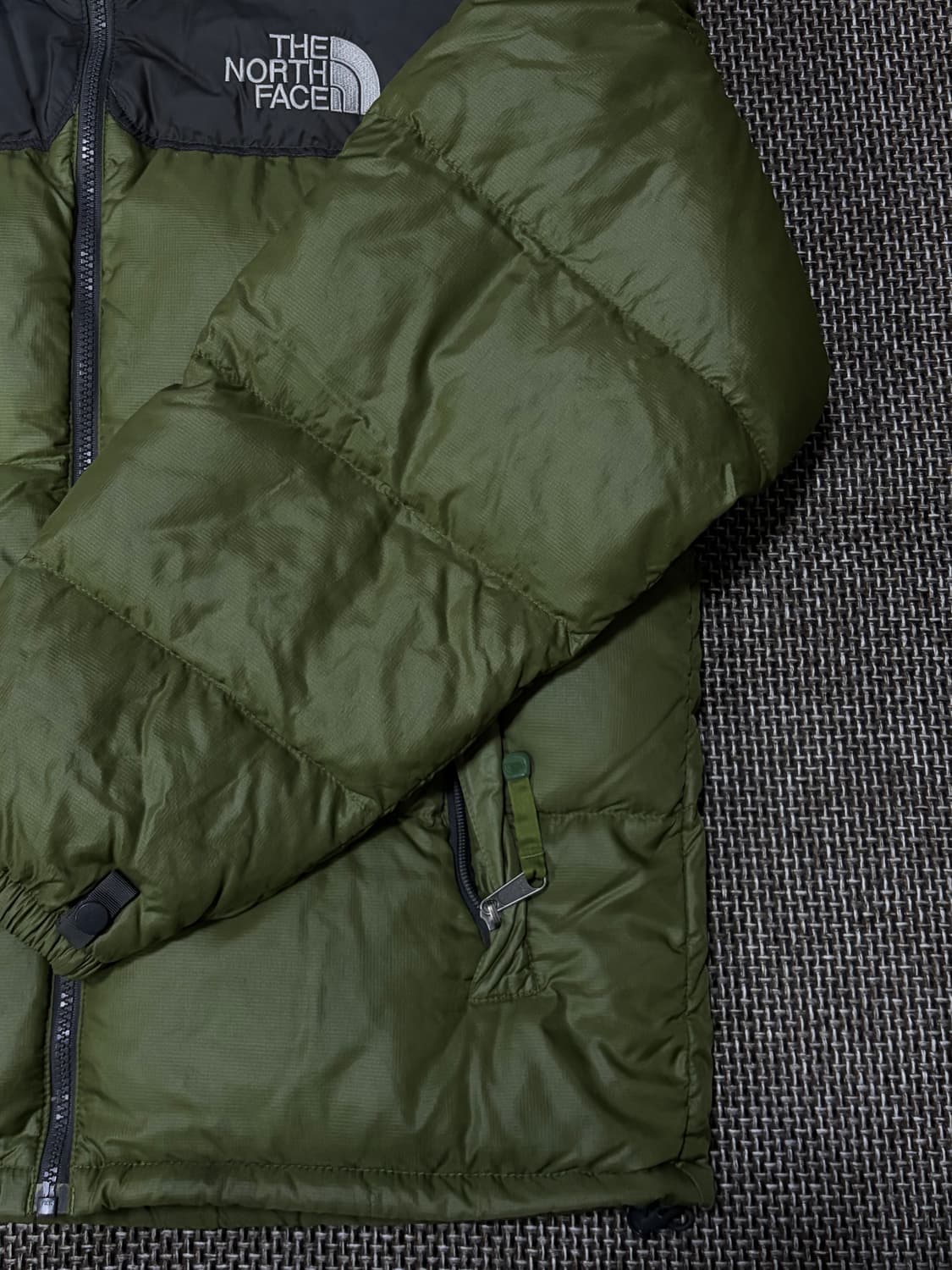 노스페이스 올리브 레트로 눕시 700 상품이미지2