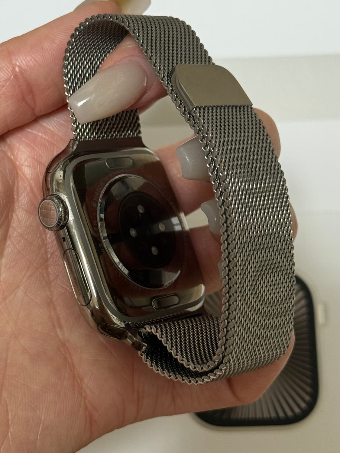 애플워치10 42mm 내추럴티타늄 셀룰러 + 밀레니즈 루프 상품이미지4