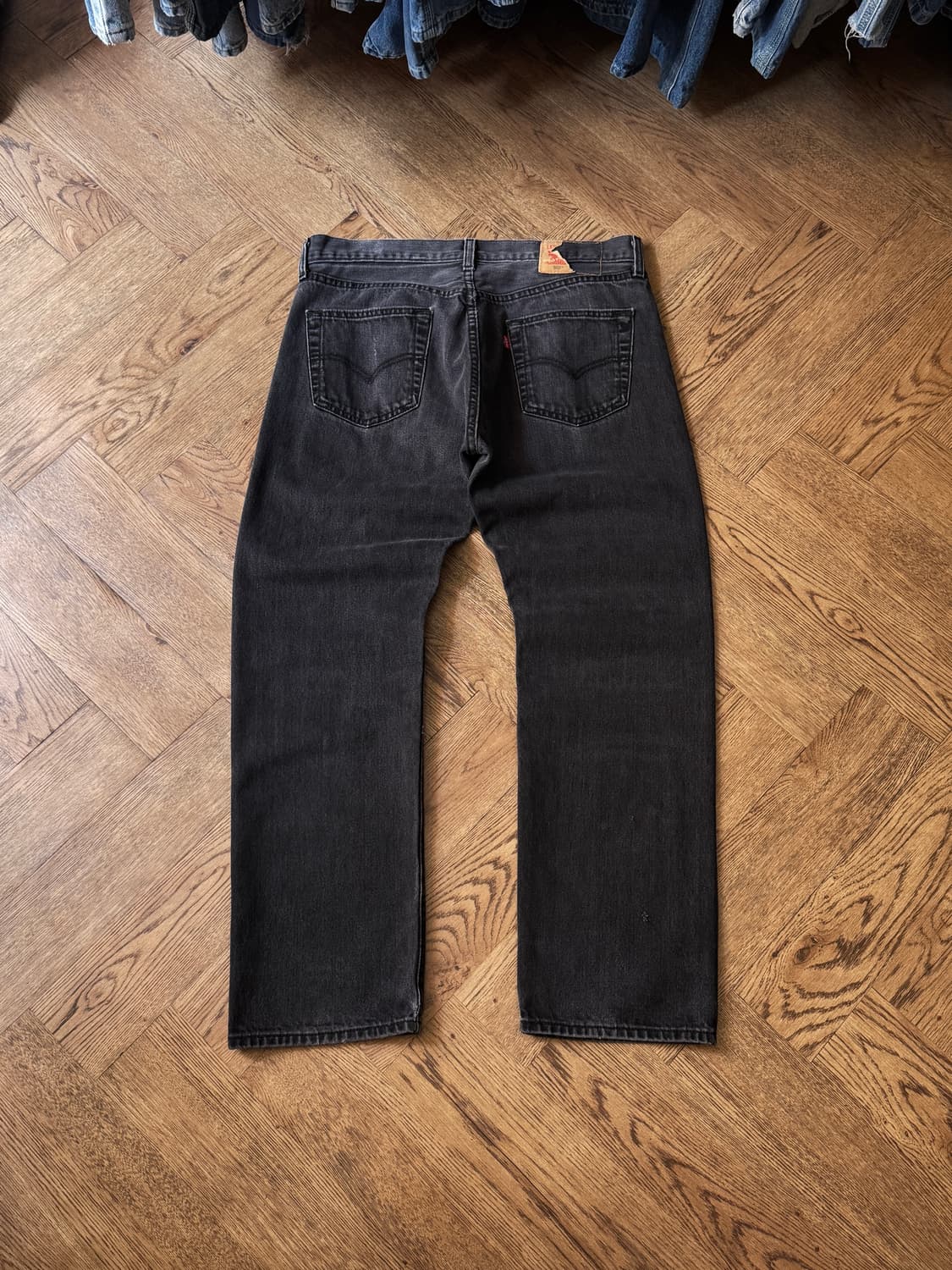 [34]리바이스 501 빈티지 리페어드 흑청 데님 팬츠 상품이미지2