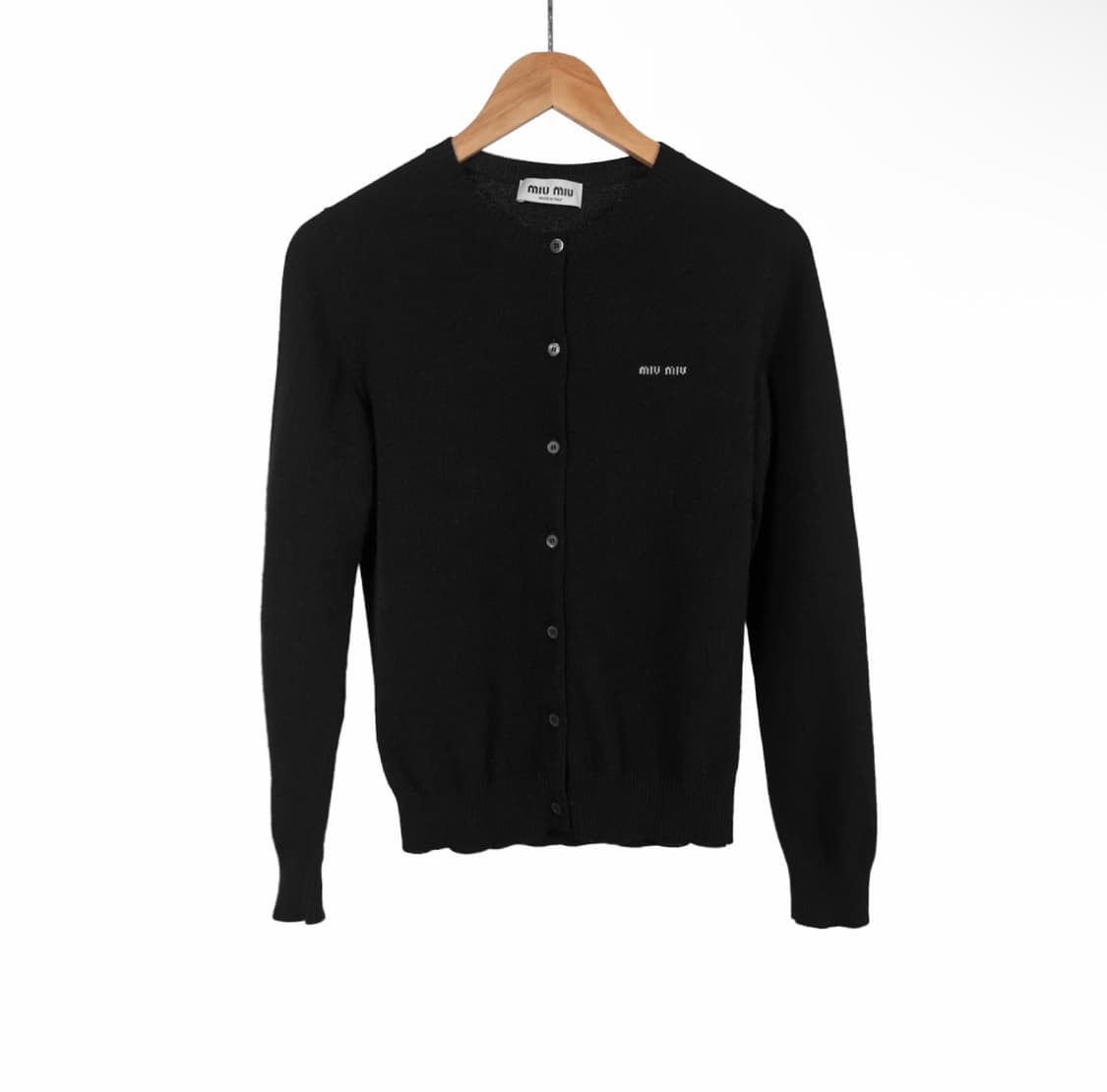 [40] 미우미우 여성 로고 캐시미어 니트 가디건 블랙 MMF787 상품이미지1