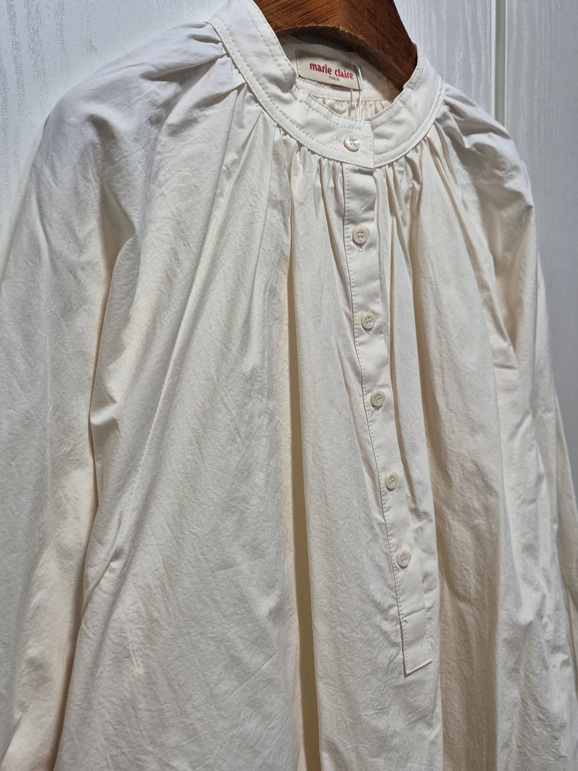 (타임세일)(새상품)마리끌레르 버터색 셔츠 블라우스 상품이미지4