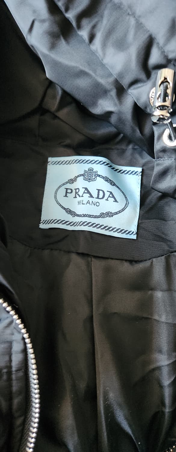 프라다 리나일론 후드 다운 재킷 블랙 새상품 상품이미지9