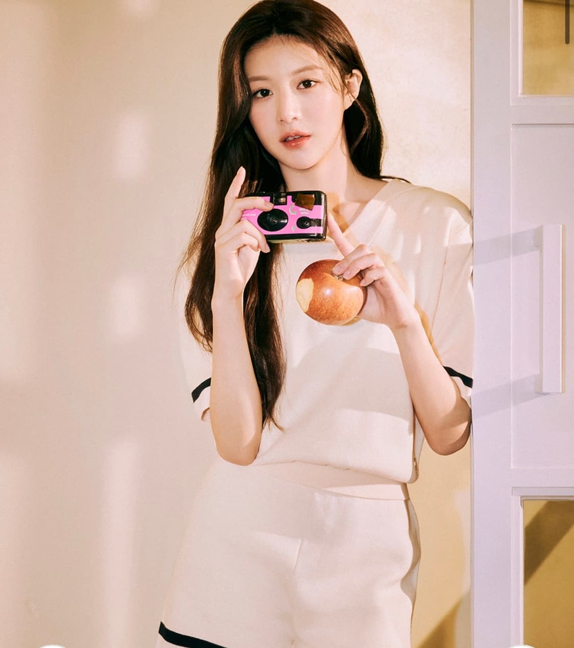 마리떼프랑소와조버 고윤정 반팔니트가디건 상품이미지1