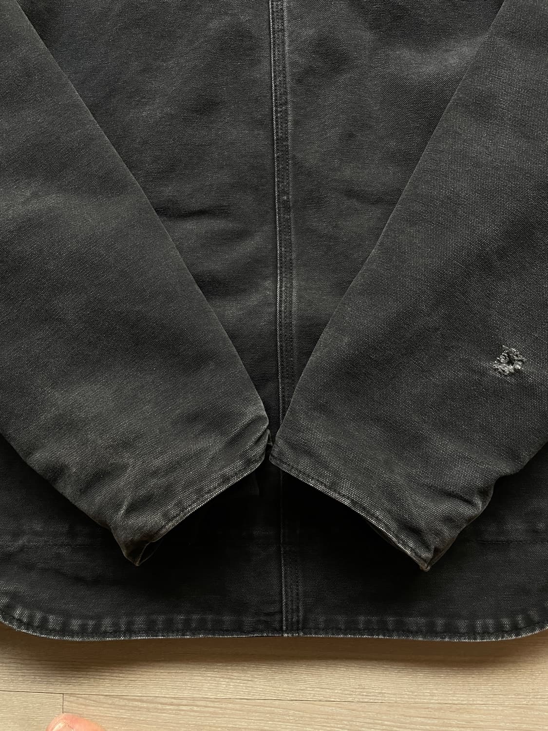 칼하트 시에라 J141 BLK 블랙 디트로이트 후드 자켓 상품이미지9