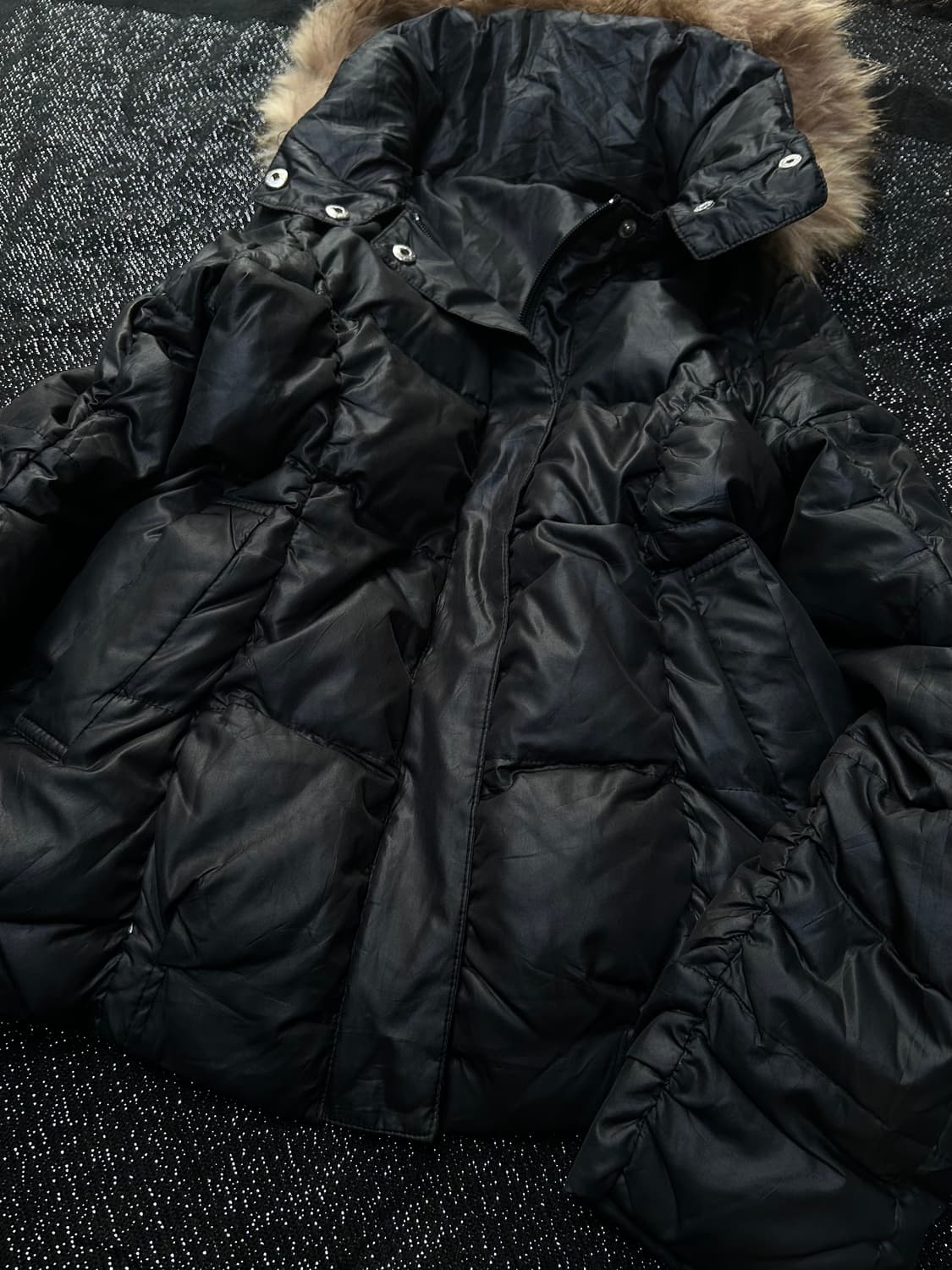 *rare* 2000s ingni Y2K 블랙 숏 퍼 패딩 Google 상품이미지2