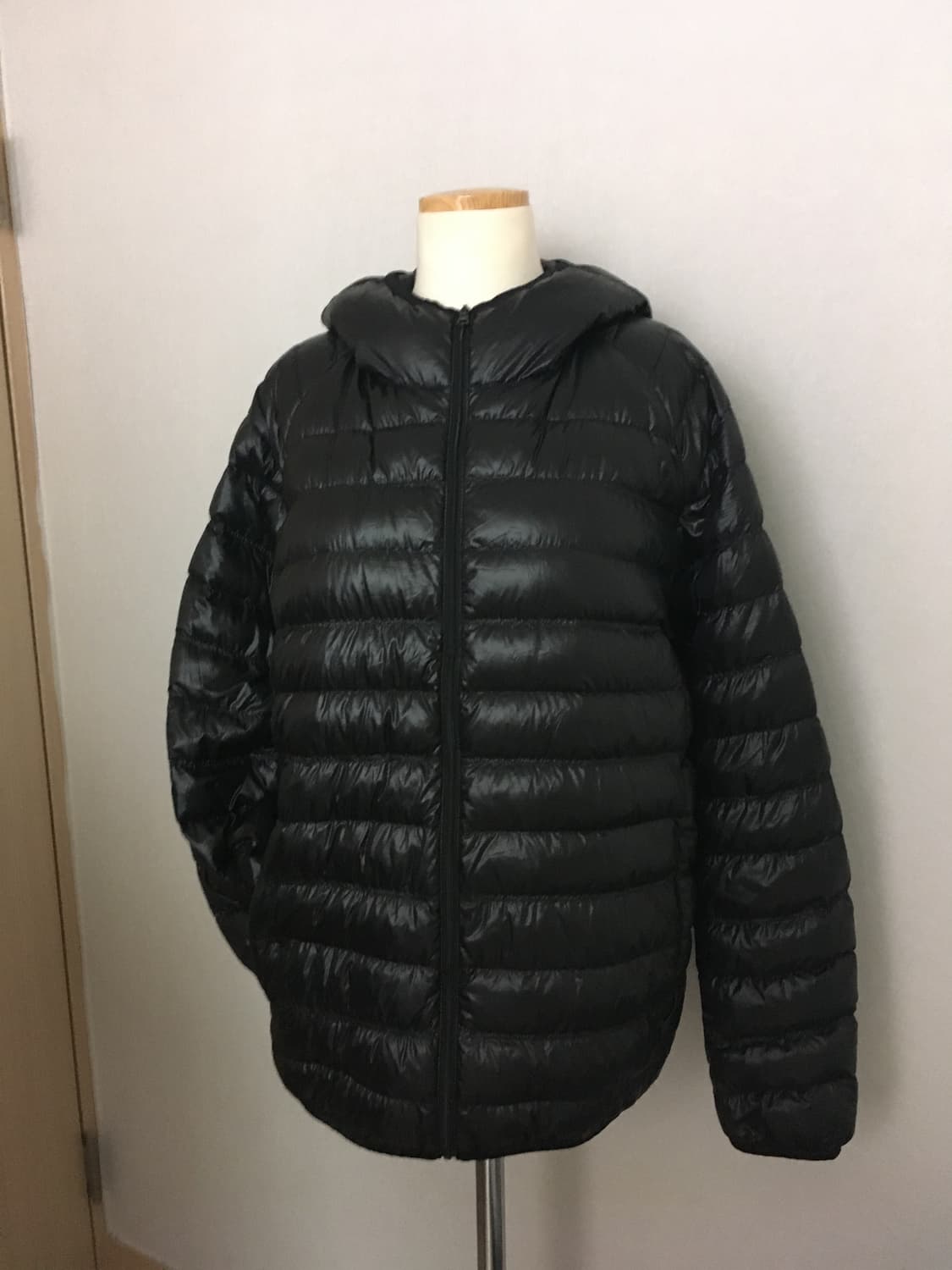 (S) 유니클로 후드 경량패딩 다운자켓 블랙 상품이미지1