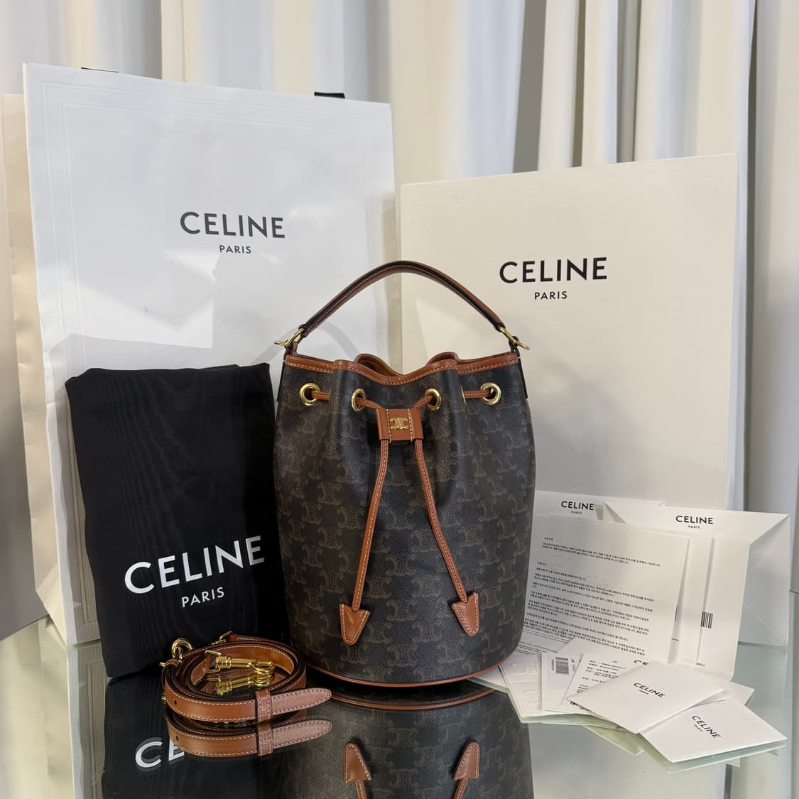 셀린느 트리옹프 틴 클라라백 버킷백 상품이미지2