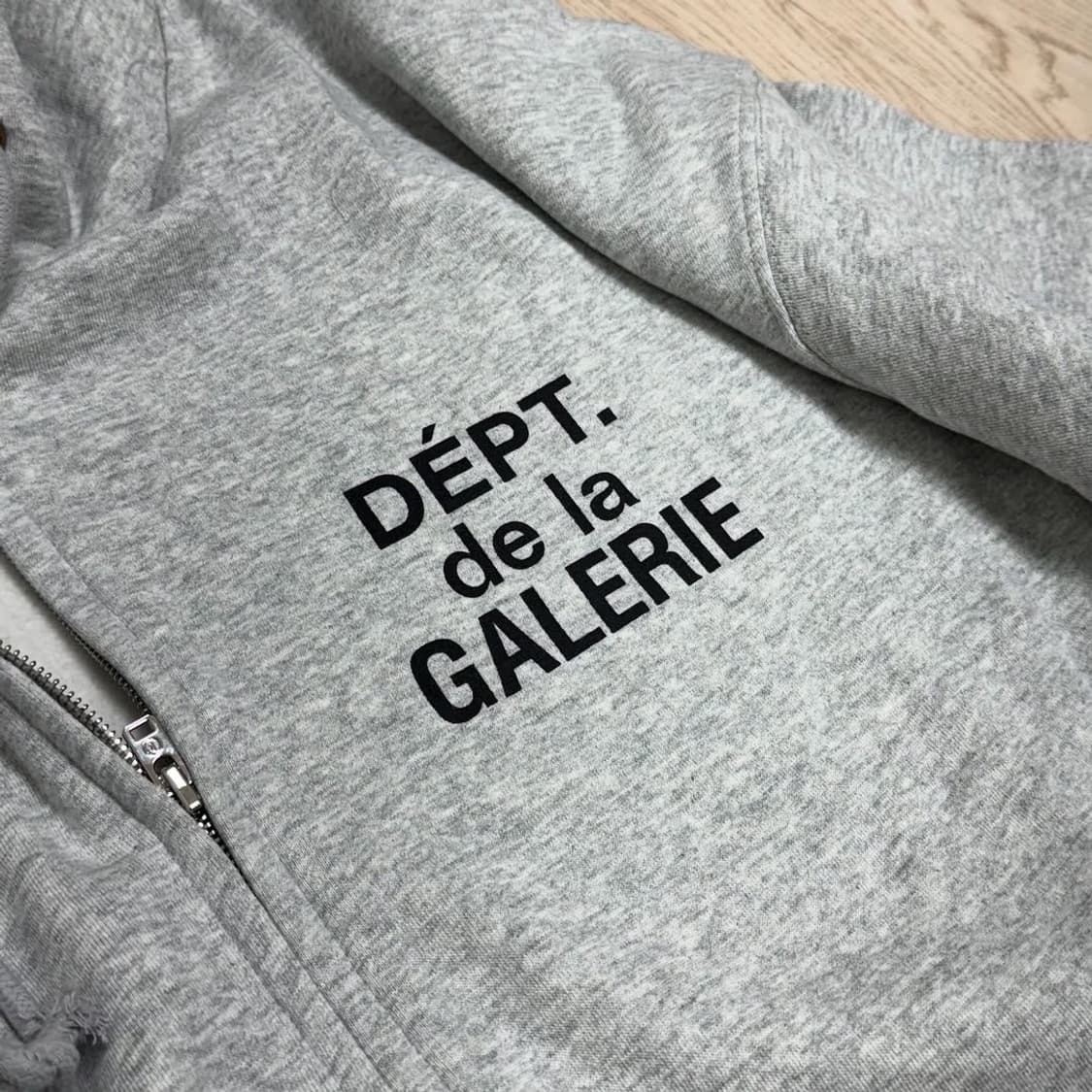 갤러리 디파트먼트 후드집업 상품이미지1