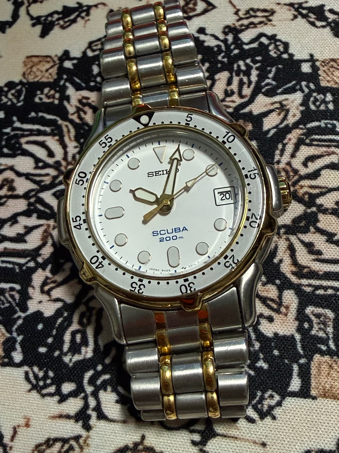 SEIKO DIVER 빈티지 쿼츠 시계 상품이미지2