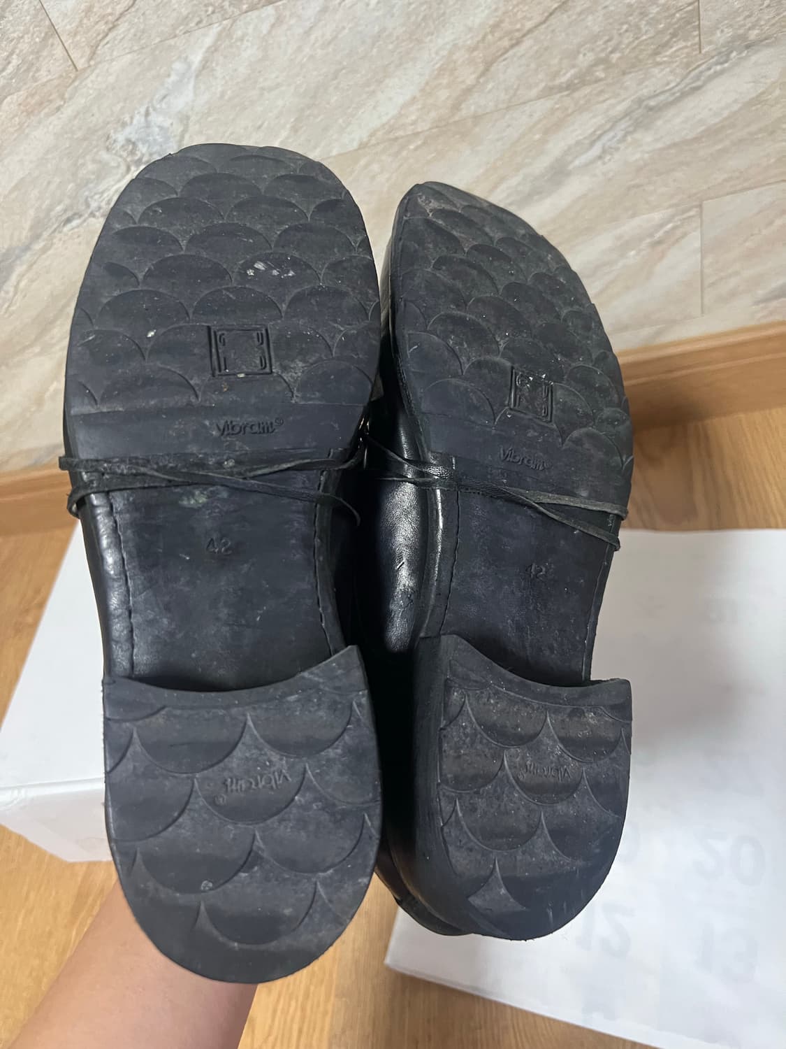 구이디 992 홀스 풀 그레인 더비 블랙 / 42 상품이미지4