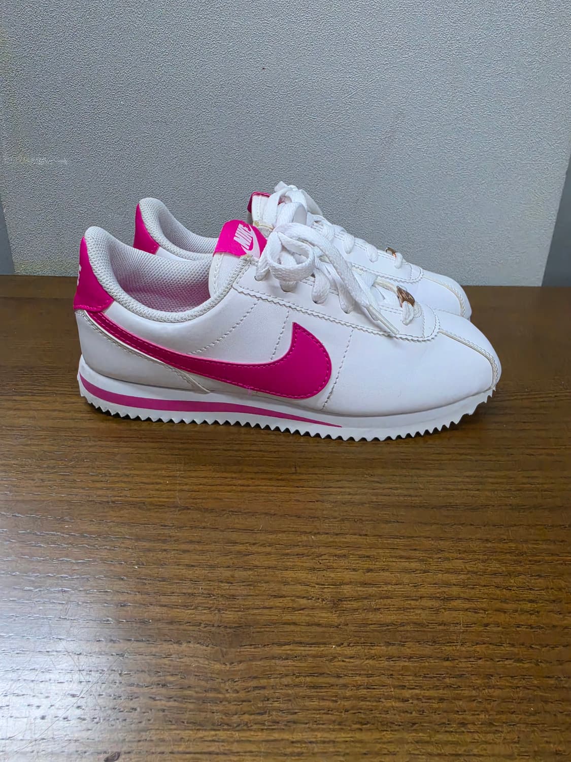 나이키 코르테즈 화이트핑크 상품이미지1