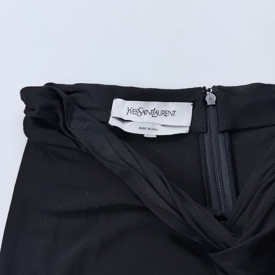 YSL 입생로랑 비대칭 블랙스커트 상품이미지4